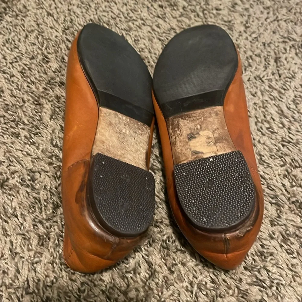Gucci Brown Leather Flats with Gold Logo - Picture 11 of 12